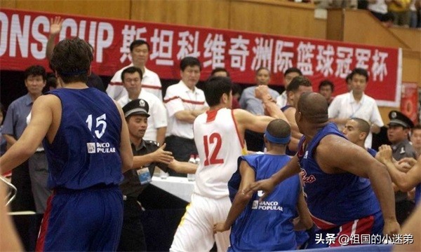 中国男篮史上最强的打架,中国男篮打架有多劲爆