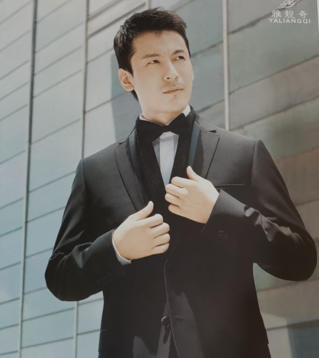 雅靓奇服装定制,雅靓奇服饰