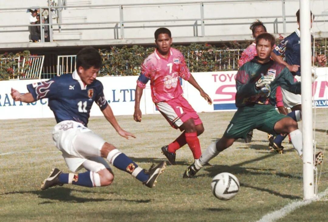 足球比赛信息报道稿,足球赛新闻通稿