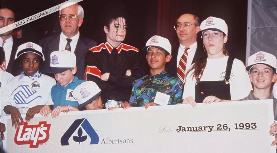 迈克尔杰克逊月球漫步视频完整版,迈克尔杰克逊月球漫步完整视频