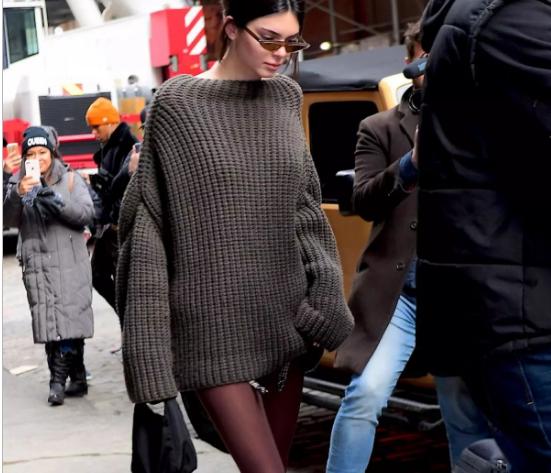 为什么有Prada就不用在乎流行？因为它的世界只有好看，没有时尚