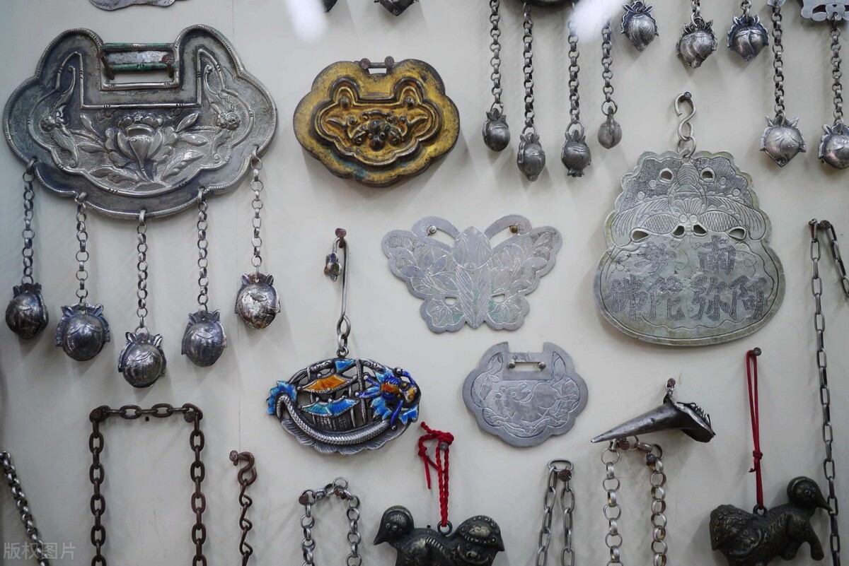 怎么辨别银饰品的真假,银饰怎么区分是不是真纯银