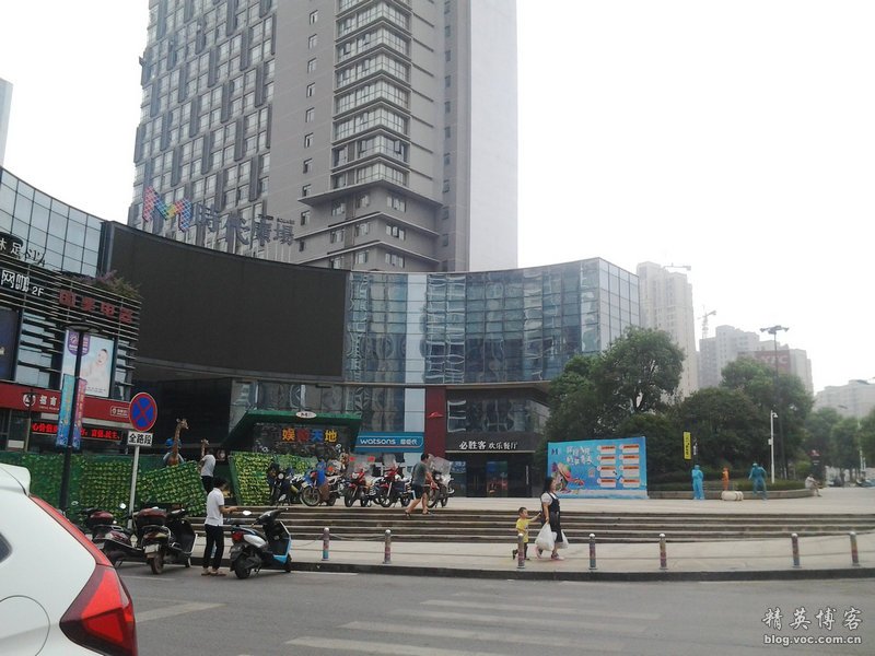 鏍床缇庣殑鏃朵唬骞垮満,鏍床缇庣殑鏃朵唬骞垮満鍋滆溅鏀惰垂