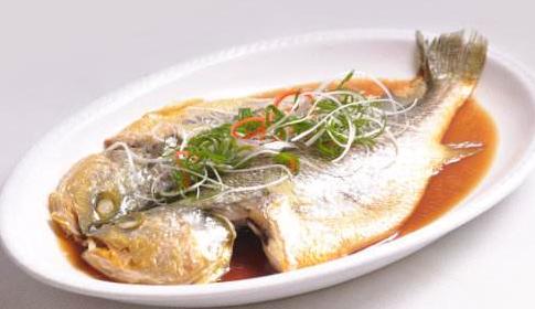 黄花鱼虾仁香菇玉米水饺,黄花鱼炖香菇的家常做法