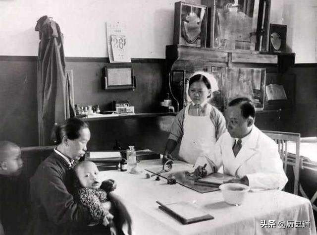 同仁堂乐家四大房两派之争，一派坚信西药更好，一派认为中药更强