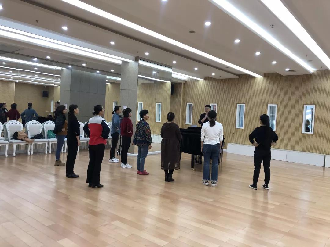 声乐成人教学有趣,声乐成人集体教学