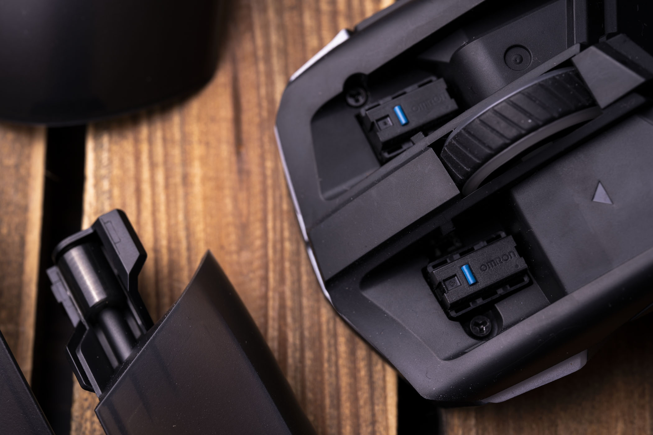 华硕rog魔刃鼠标,华硕rog月刃鼠标测评