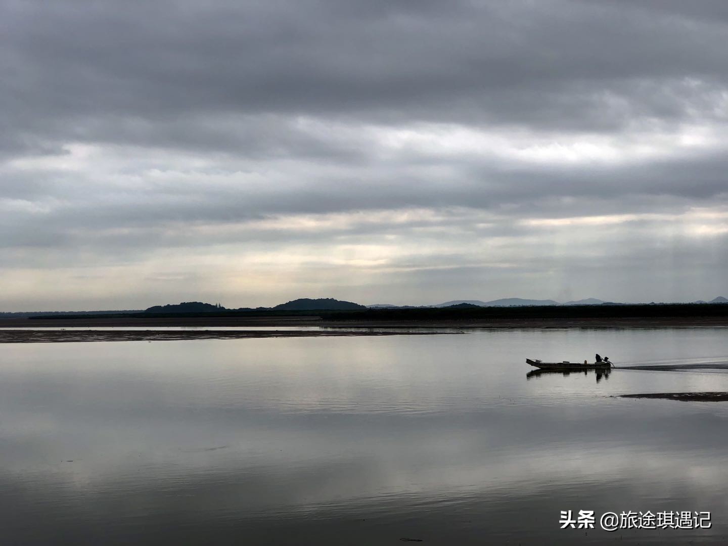 在东兴哪里可以换越南特产 (东兴口岸买什么越南特产比较便宜)
