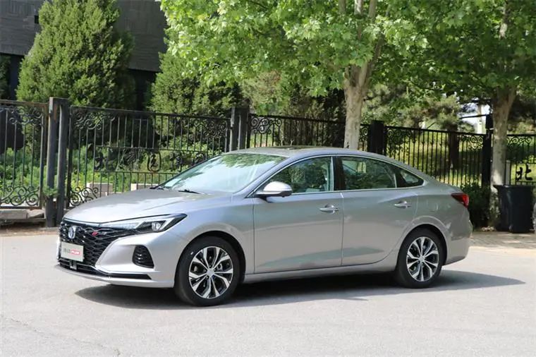 2022逸动plus驾驶体验,逸动plus1.6lcvt豪华版