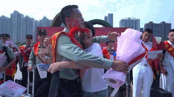 部队接兵仪式,激动人心的送兵仪式