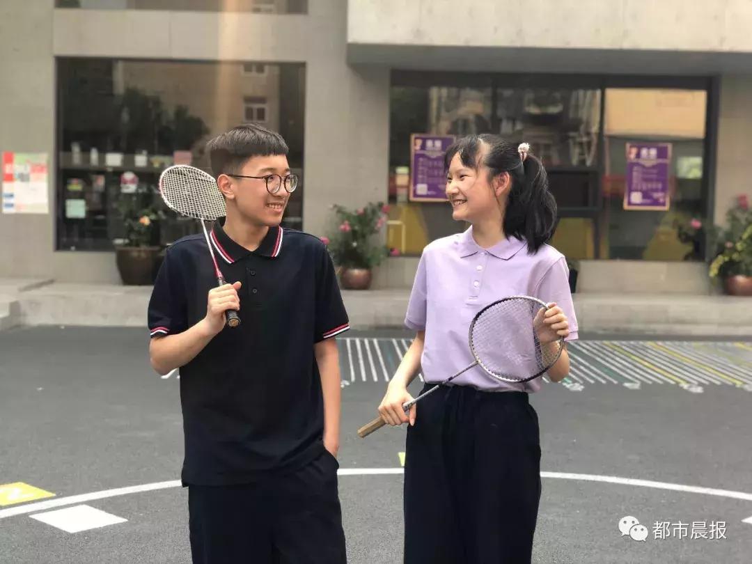 唐装、旗袍、英伦风,徐州各校的校服“秀”出新高度