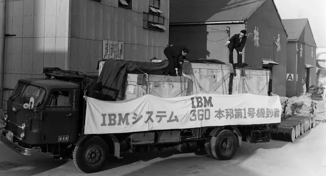 全球互联网巨头往事丨过去30年，中国以芯片为代价换回了云计算