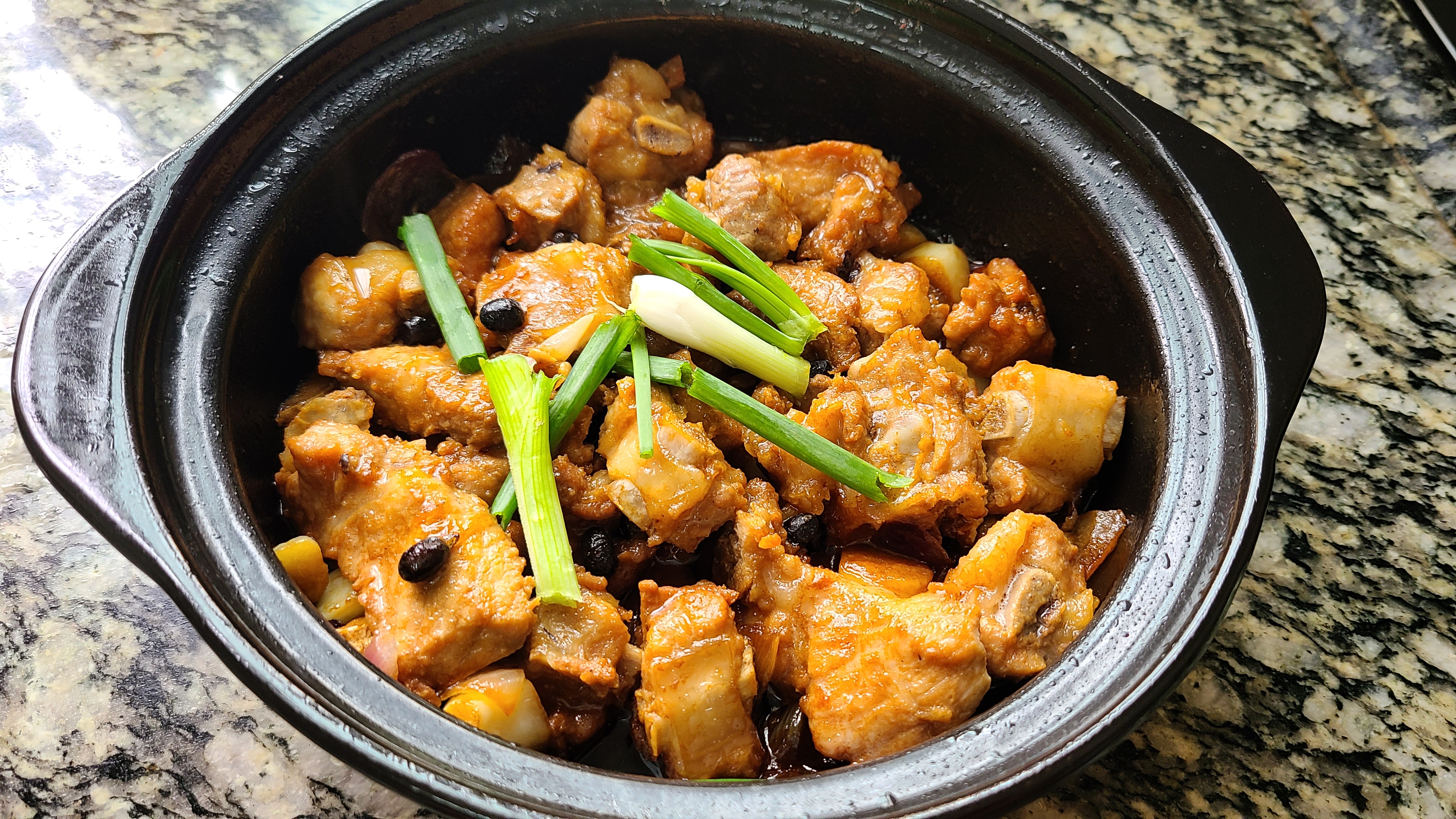 排骨广东人的做法,广东人焖猪排骨最正宗做法