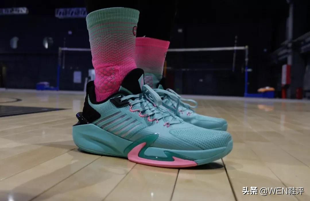 推荐一双李宁或特步跑鞋,一双轻便又舒适的鞋特步