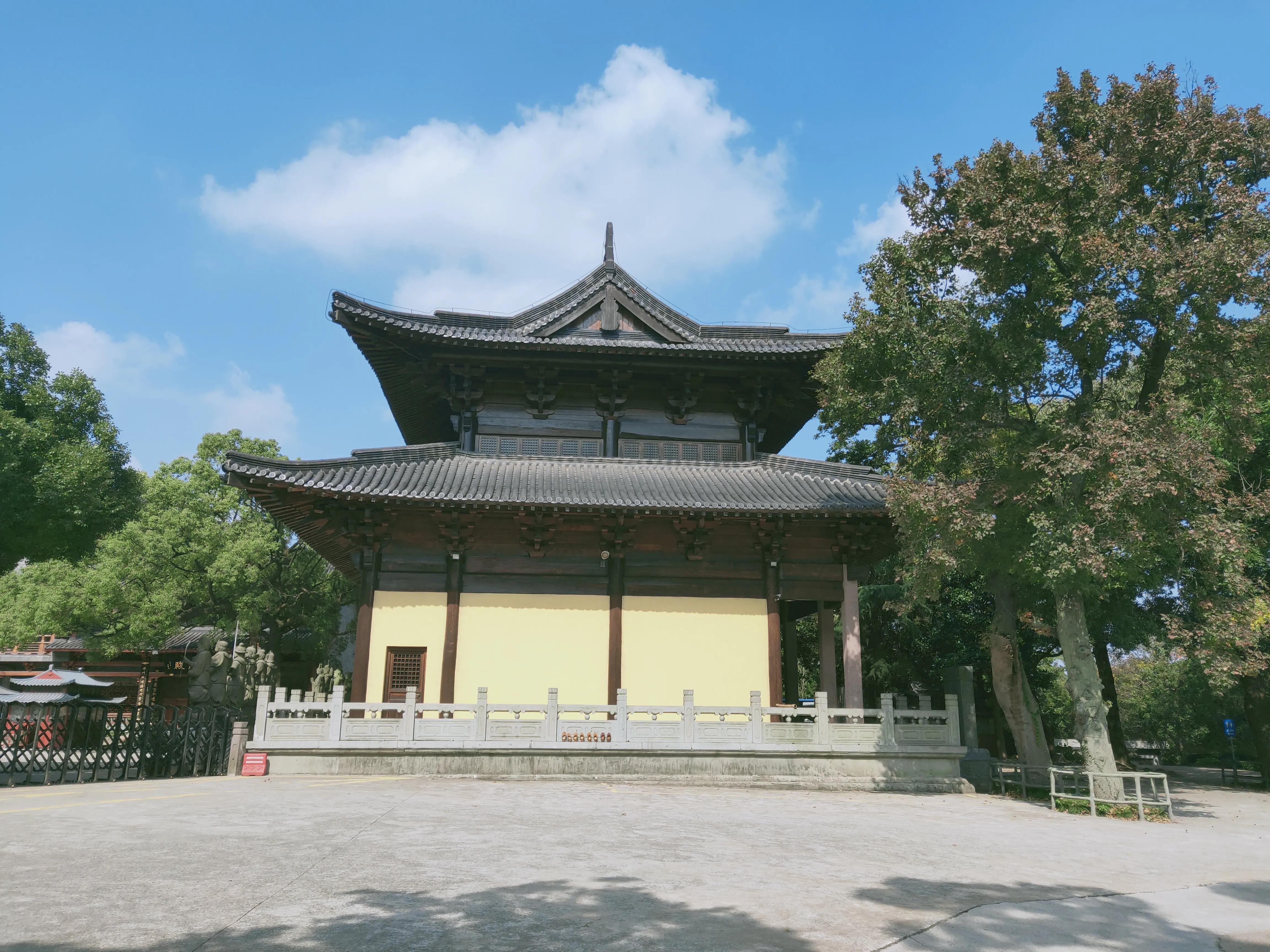 宁波伏龙山景区,慈溪伏龙山滑翔伞基地