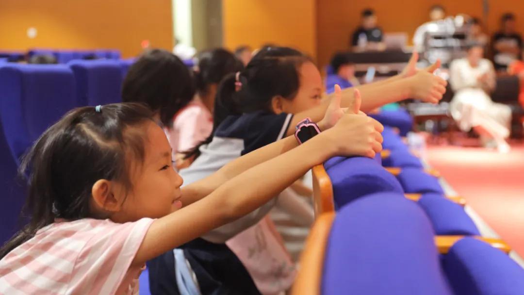 寒假在托管班的一天300字,假期托管班一日三餐