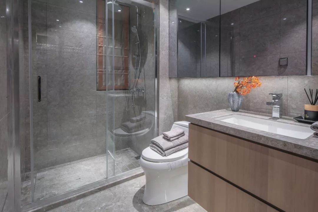 土地疯长、历史重演的背后，是提醒我们该出手时就出手！