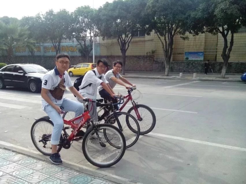 大学期间去旅游怎么样安排,大学里的旅行社怎样