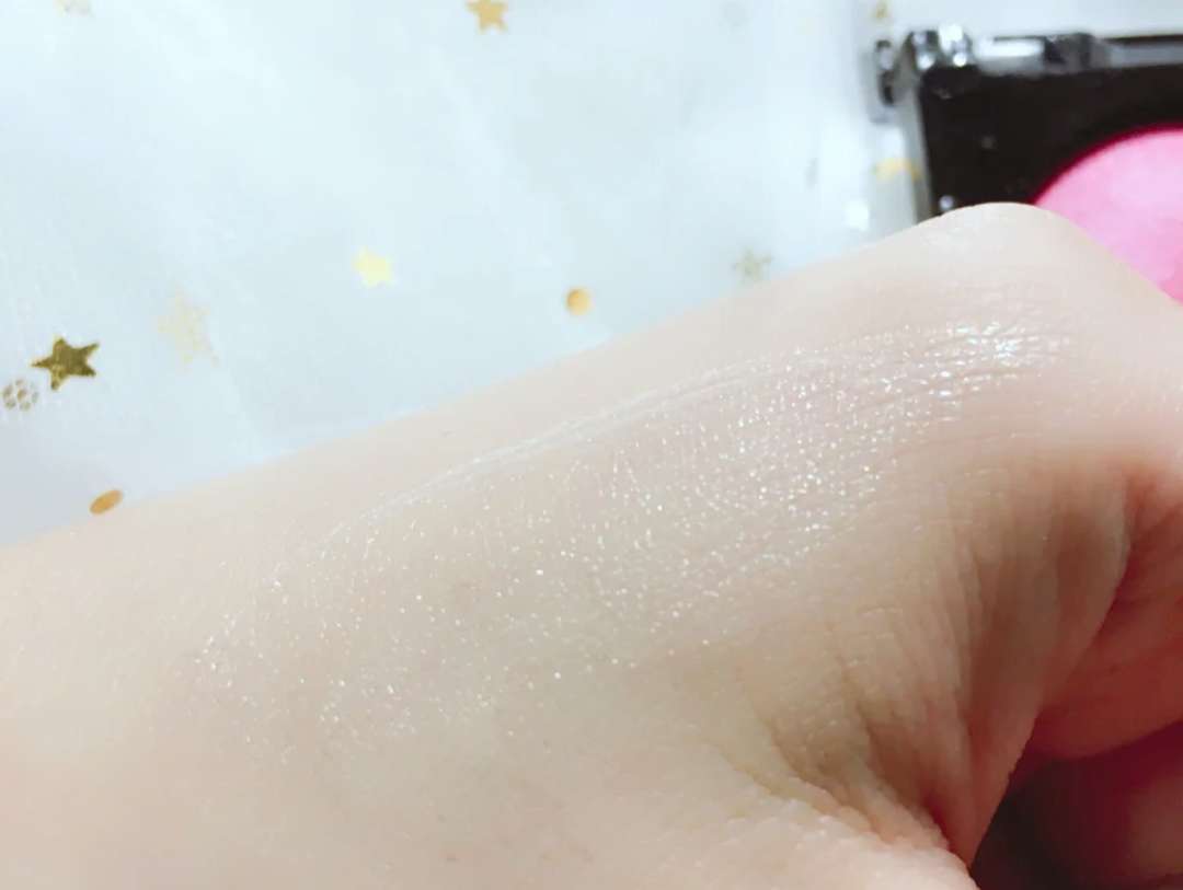 妆前乳和粉底液有什么区别,妆前乳用后还需要粉底液么