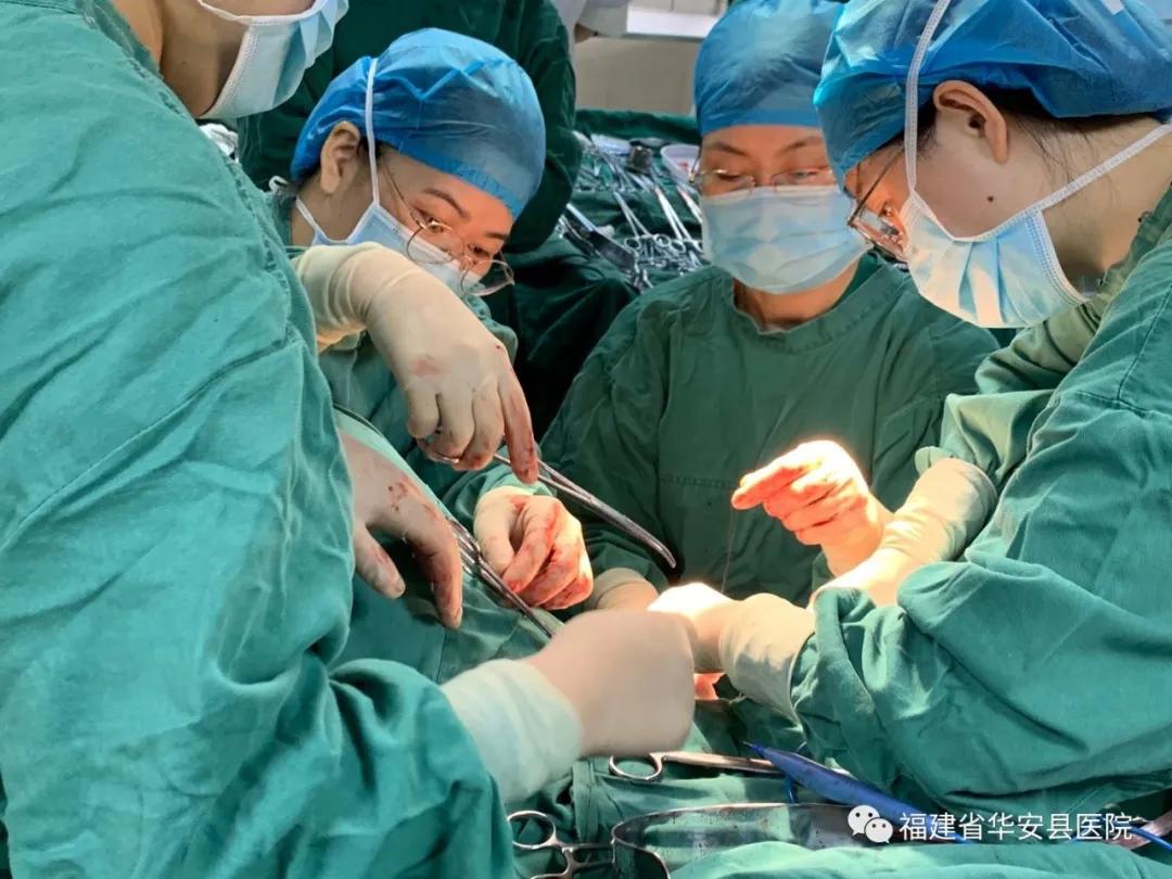 「华安县总医院」妇产科团队顺利开展阴式“子宫全切”手术