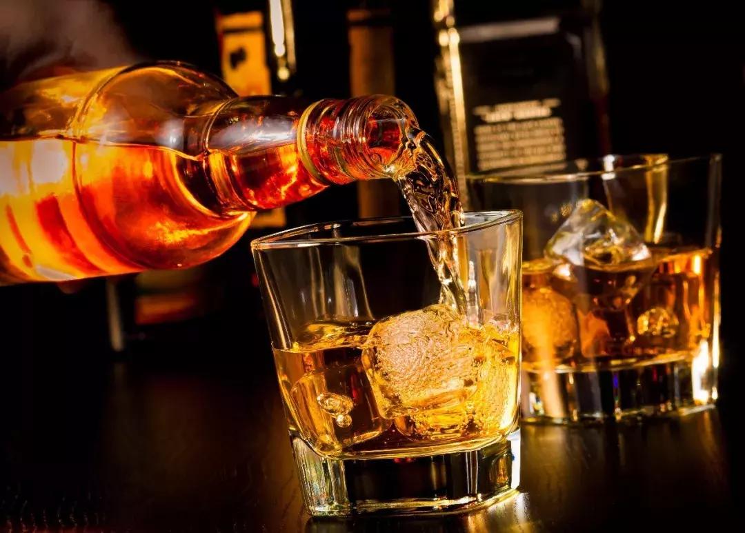 威士忌品类细分,威士忌分两大类