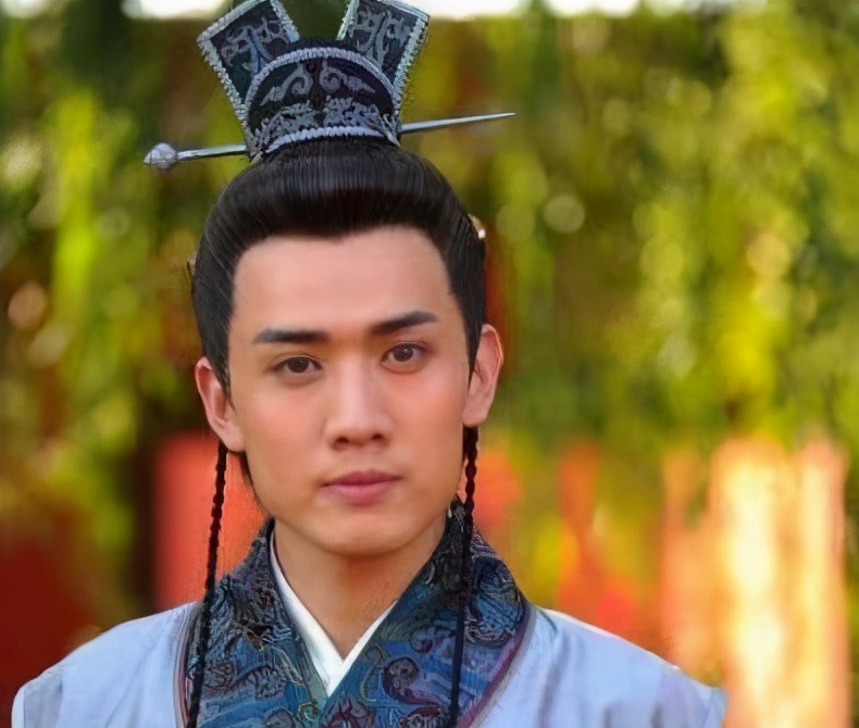 杨玉环嫁给李隆基后对李瑁怎么样,杨玉环李瑁唐明皇的关系