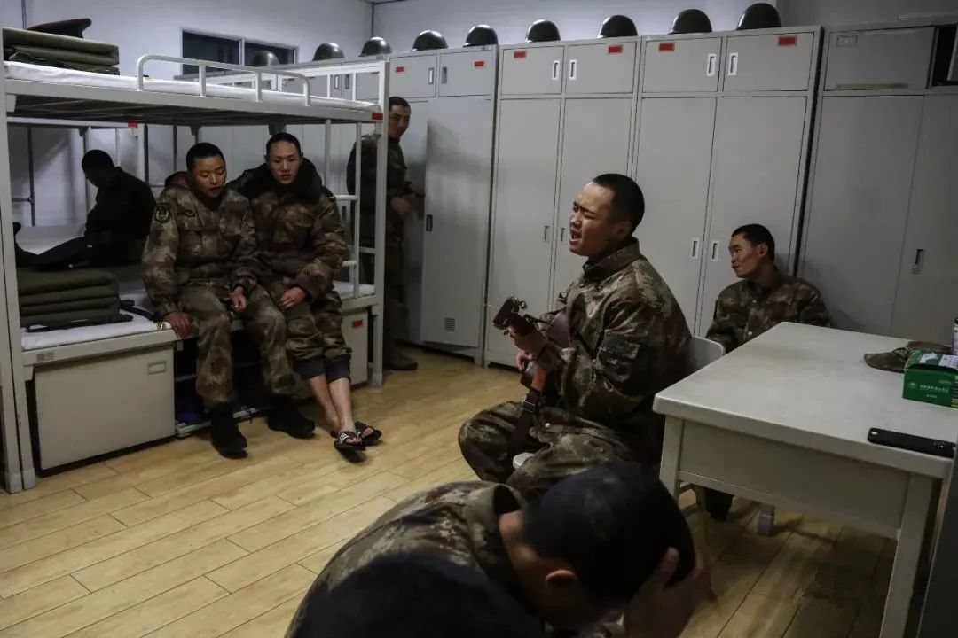 一级军士长提干营长,二级军士长提干后军衔