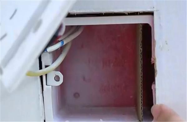 插座松动充电接触不良怎么修,墙上插座插头松动需要整套换掉吗