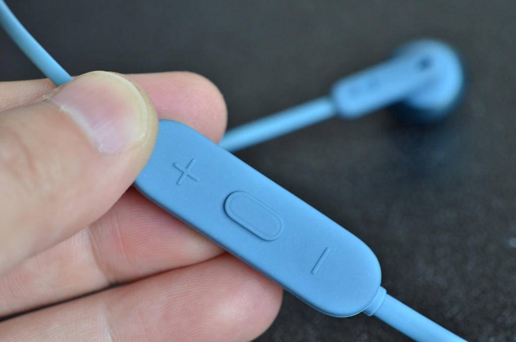 原装进口jbl蓝牙音箱价格,jbltune215bt无线耳机评测