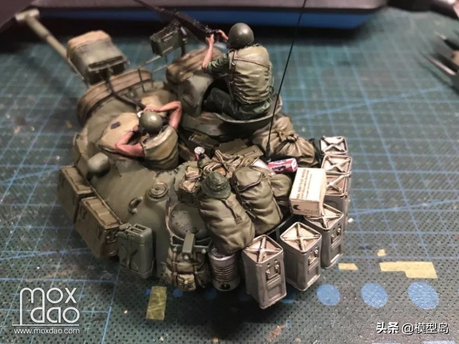 t34-85中型坦克模型,现代1:35主战坦克模型