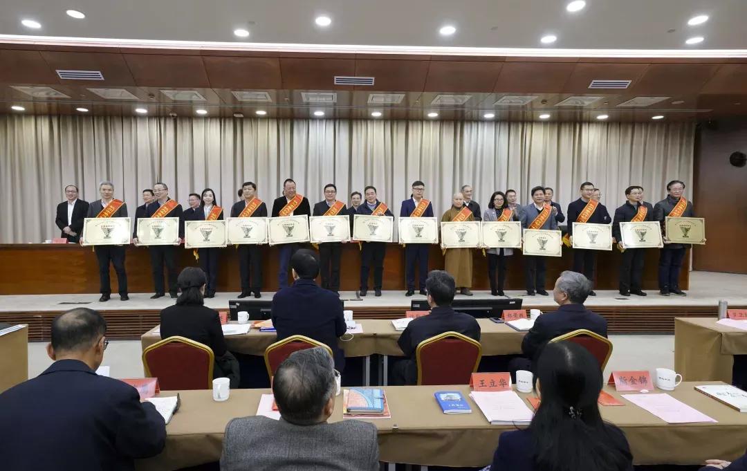 娃哈哈发展过程中存在的机会,娃哈哈的成功和困惑