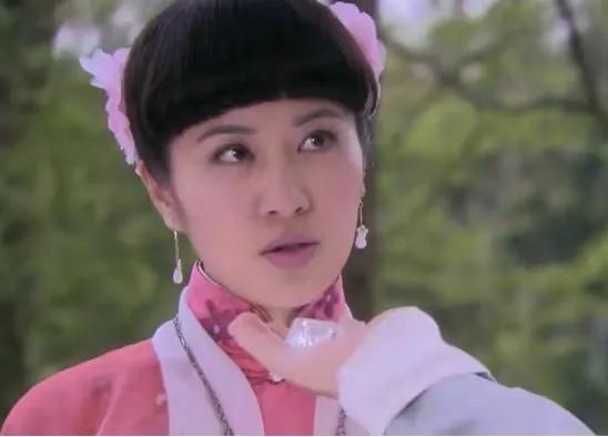 厚刘海和稀刘海哪个好看,厚刘海和八字刘海