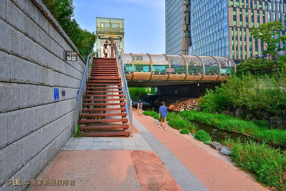 〖丈量城市〗大拆小建的「生态经济学」：清溪川