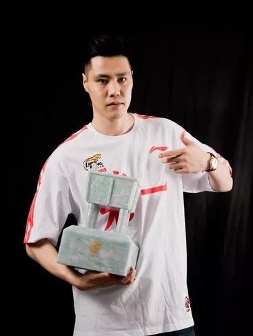 杨鸣当主教练获得几个总冠军,杨鸣从主力变主教练