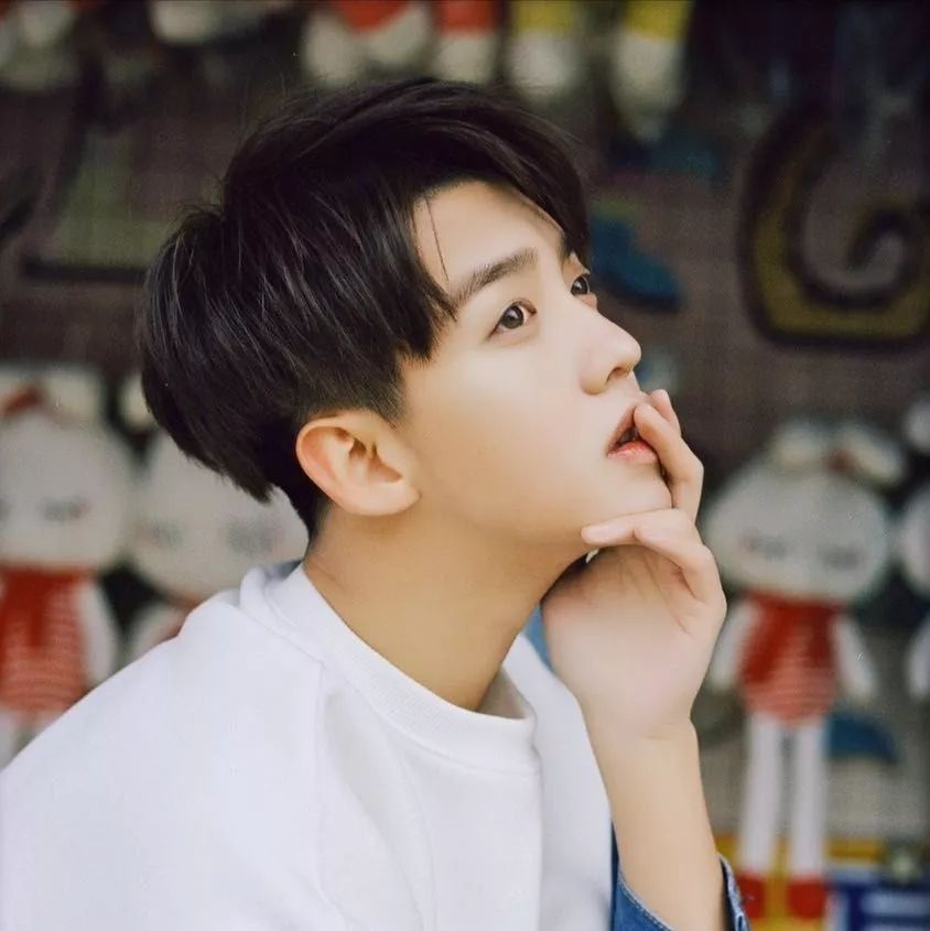 2022最帅的十种男士发型,怎么弄发型更帅一些更阳光一些