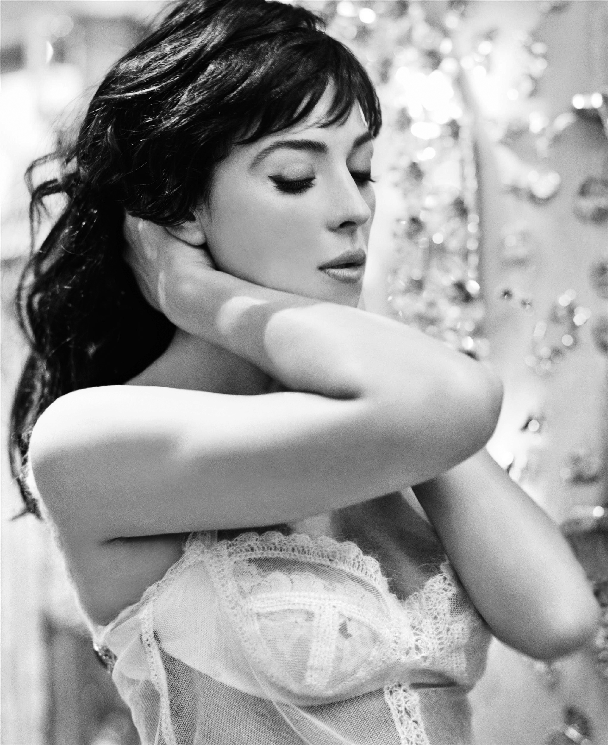 性感*物尤**：莫妮卡·贝鲁奇V