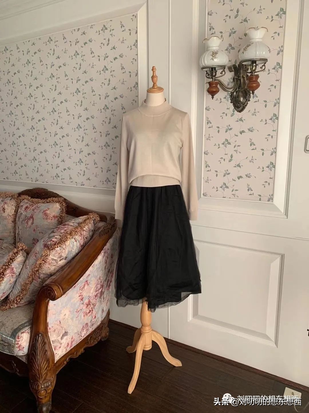 清冷风穿搭高级感冬,冬季素色长衣外套搭配