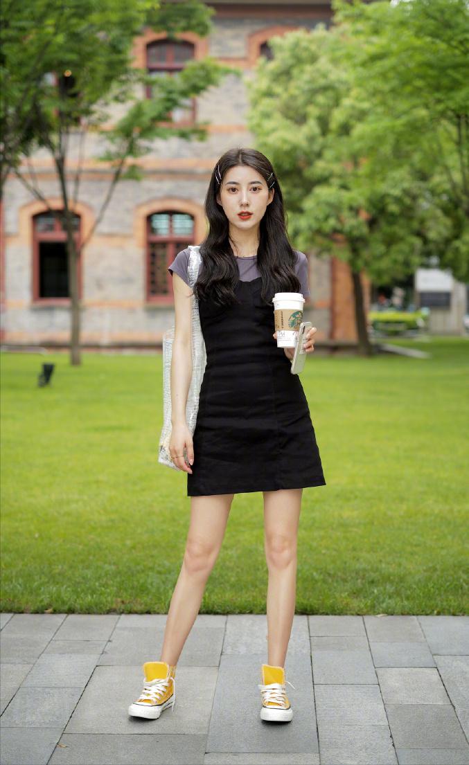 小个子高端气质裙子配平底鞋,裙子不一定要配高跟鞋