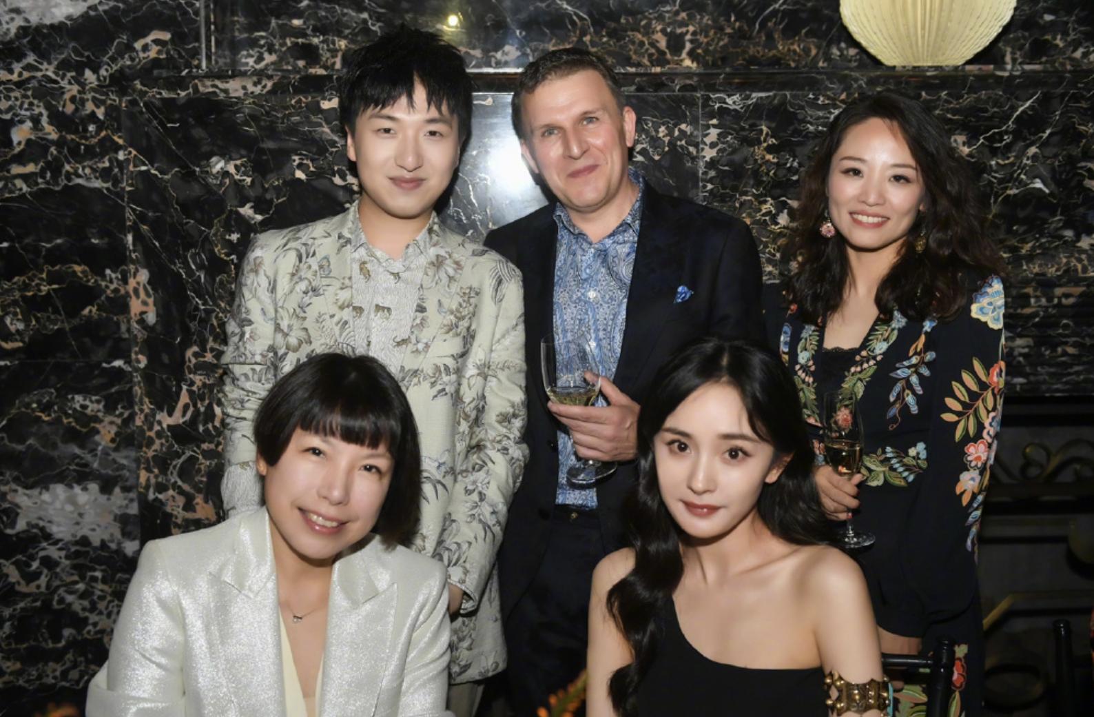 张宇的自拍照,张宇拍照留念