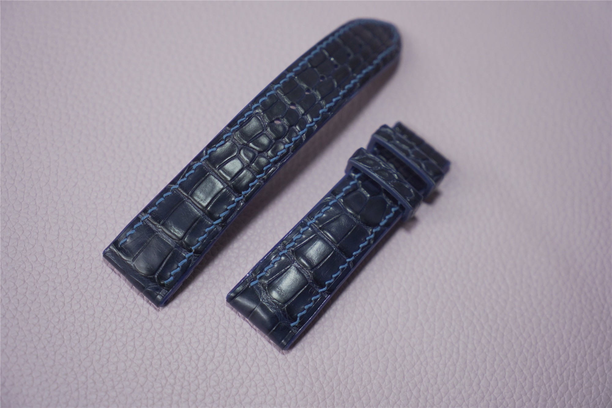 夏天戴手表用什么表带比较好,华为手表夏天戴什么表带