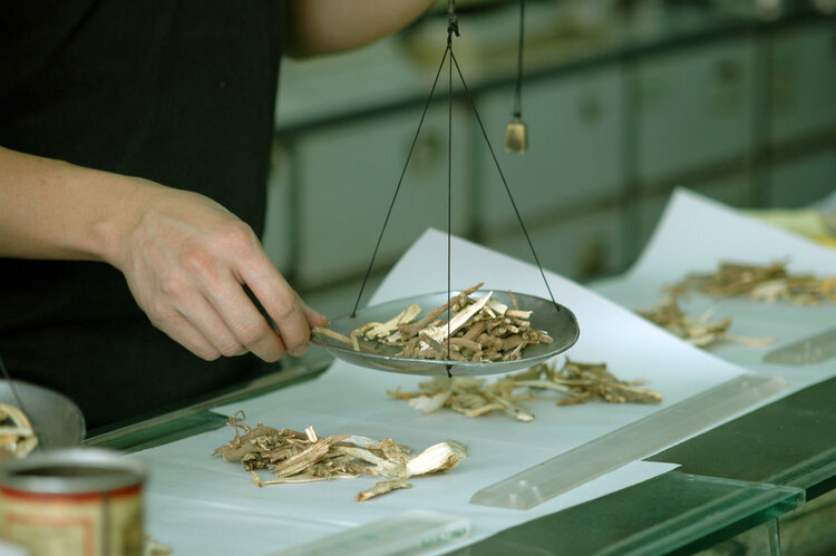 知柏地黄丸治疗肾阴虚，还有4大妙用，让人钦佩，但这些人别用