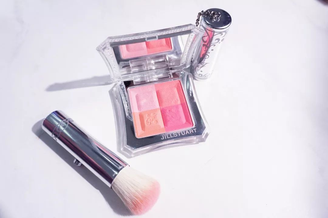 秋冬温柔显白美甲腮红,橘朵腮红哪个适合秋冬