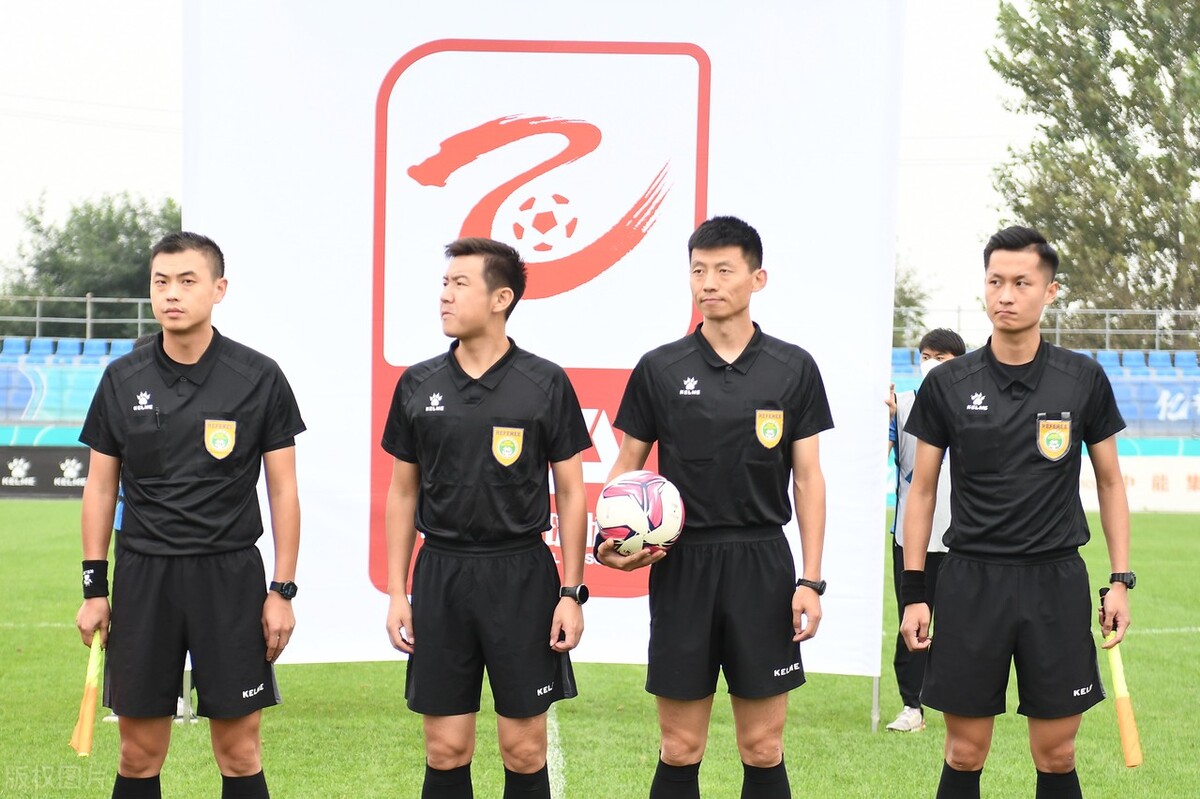 在中国成立足球联赛,在中国组建一支篮球队要多少钱