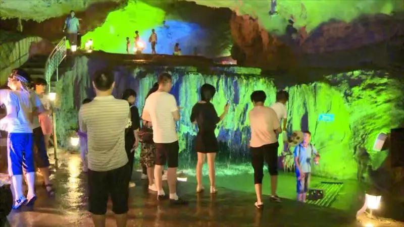 重庆古溶洞,重庆第一大溶洞