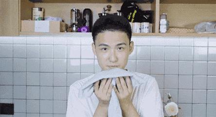 洗脸的时候脸颊刺痛发红,洗脸后脸发红是什么原理