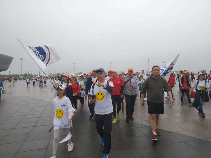 大连国际徒步大会出发现场,大连国际徒步大会10公里