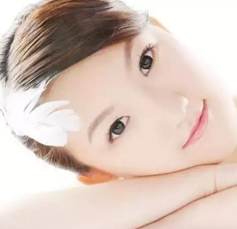 化妆隐形毛孔用在哪一步比较好,隐形毛孔妆前乳怎么涂视频教程