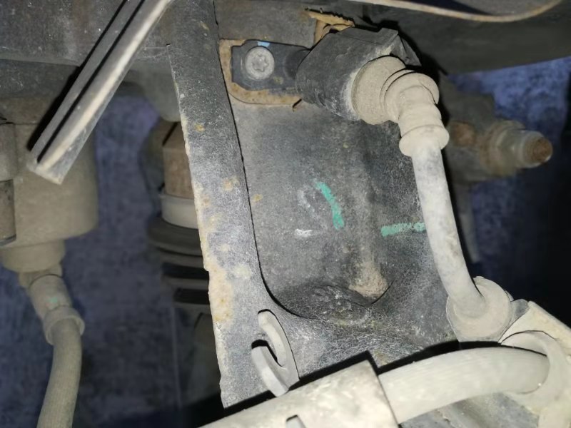 桑塔纳abs传感器更换教程,新桑塔纳更换机油压力传感器