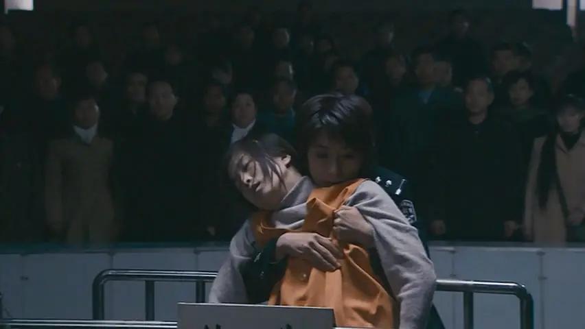 女警察与罪犯的爱情电影,关于女警察与死刑犯的电影