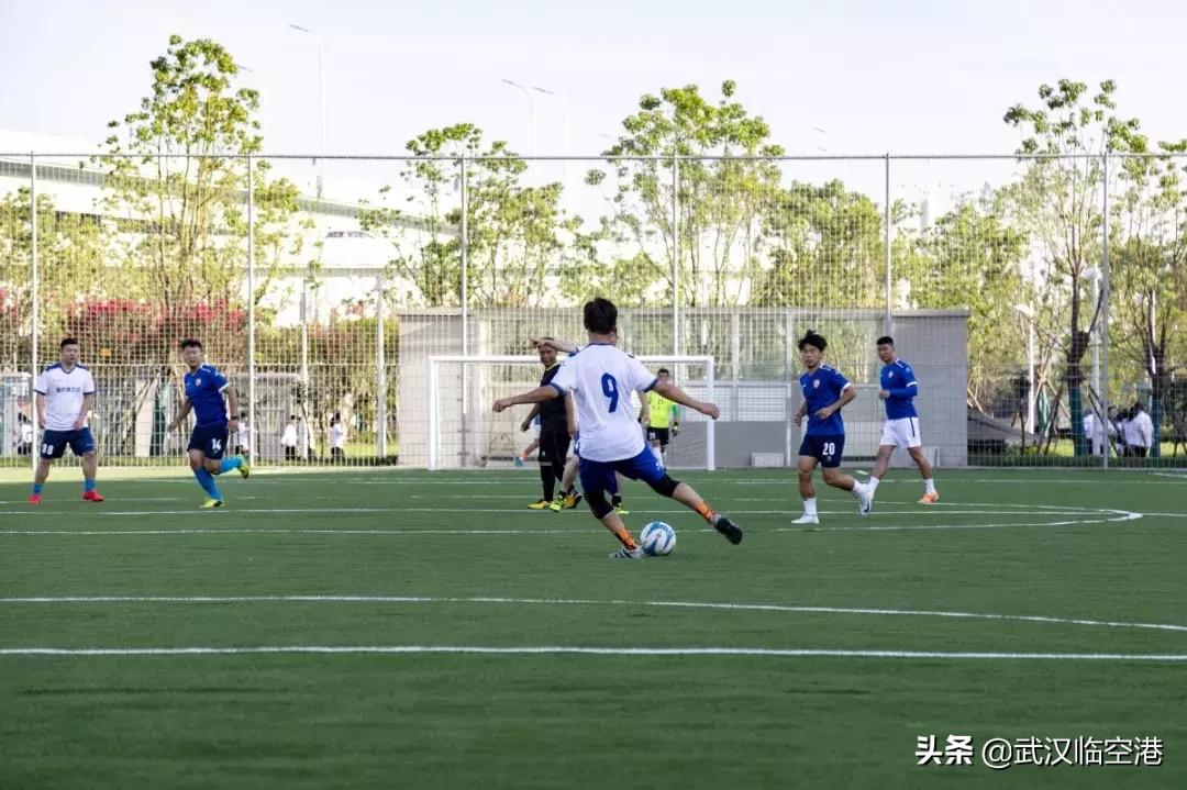 武汉军运会火种点燃,武汉迎军运五星红旗